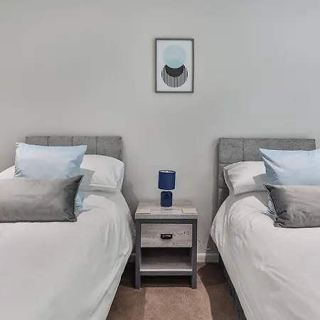 3 Bedroom Close To Peak District With Garden Semesterbostad *